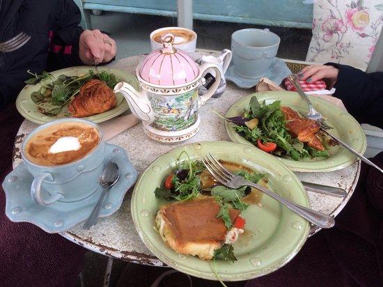 Nest Home & Cafe